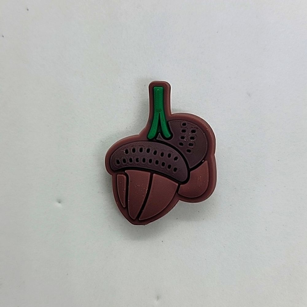 🎈5/$10🎈 PATCHES..CROC CHARMS.. acorns.. fall..
